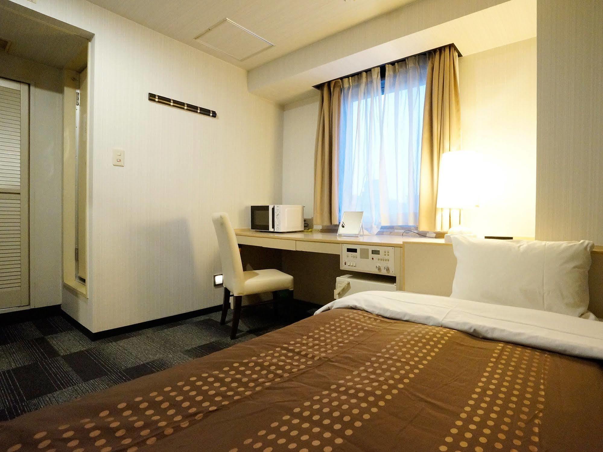 Отель Livemax Kyoto Gojo Экстерьер фото